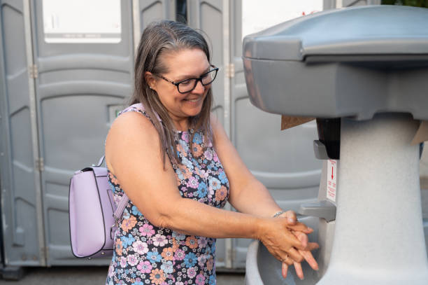 Best Luxury portable toilet rental  in Huron, SD